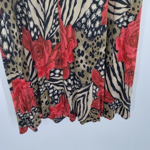 KL COLLECTION FLORAL MIXED PATTERNED SKIRT. SIZE LARGE - Picture 2 of 6